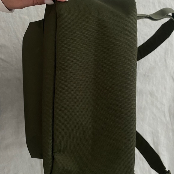 Herschel Supply Nova Backpack SOLD DO NOT PURCHASE - Picture 3 of 6